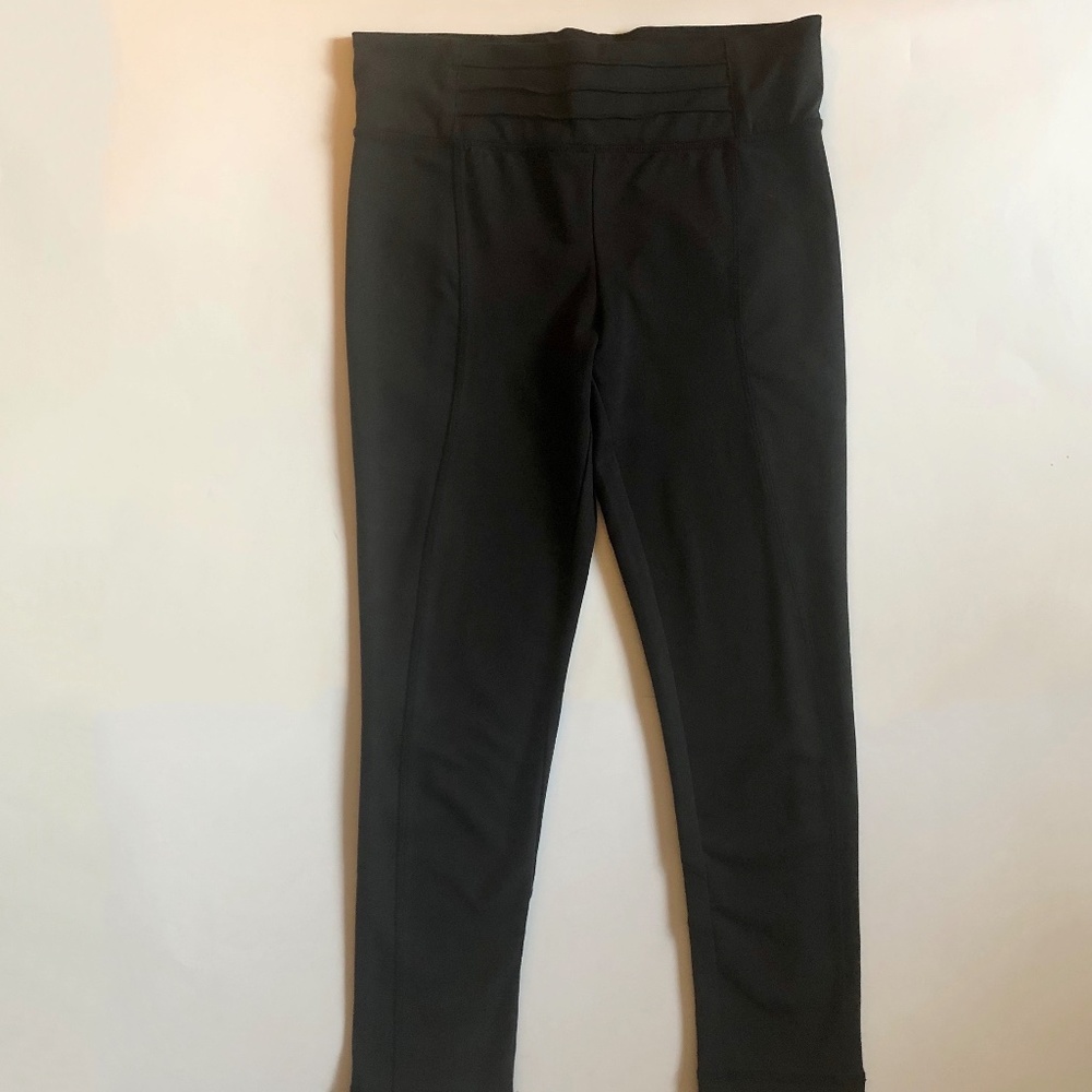 NWOT Capri Leggings by Half Moon